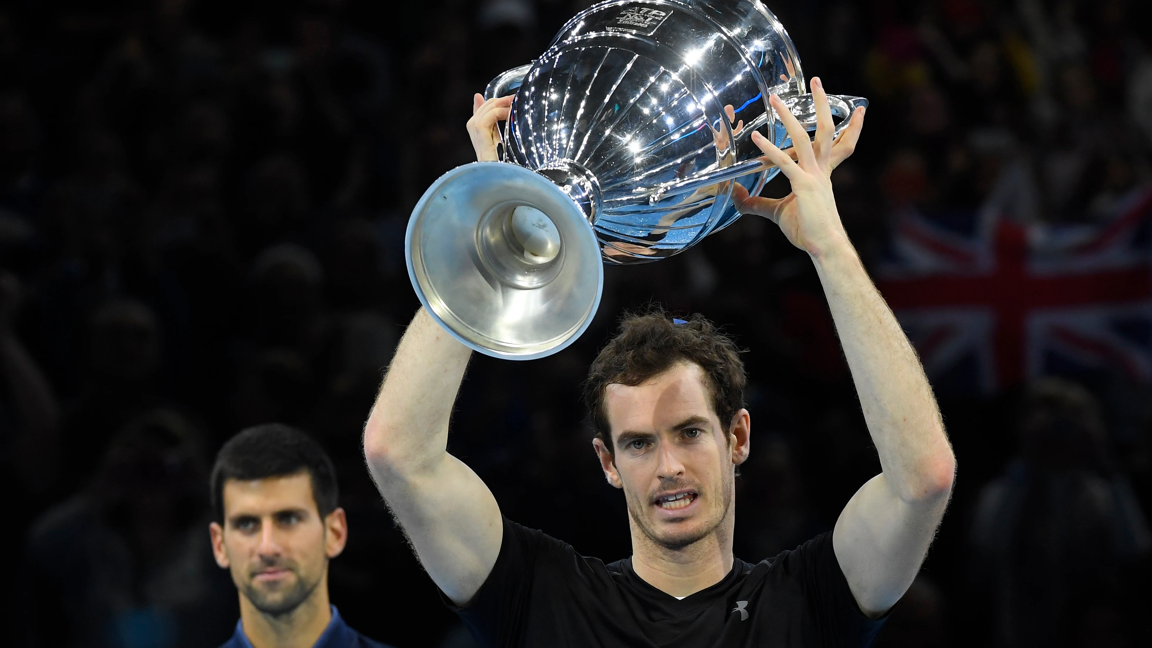 Andy Murray levanta la Copa Masters ante Djokovic Andy Murray levanta la Copa Masters ante Djokovic