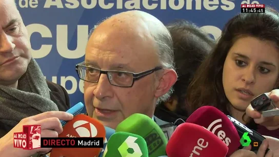 Frame 5.465654 de: Montoro: "Ya se dijo que no se iba a tocar el IRPF ni el IVA" Frame 5.465654 de: Montoro: "Ya se dijo que no se iba a tocar el IRPF ni el IVA"
