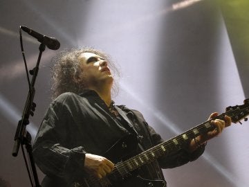 El cantante de The Cure, Robert Smith, durante el concierto El cantante de The Cure, Robert Smith, durante el concierto
