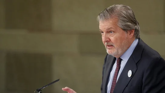 Méndez de Vigo ante los medios Méndez de Vigo ante los medios