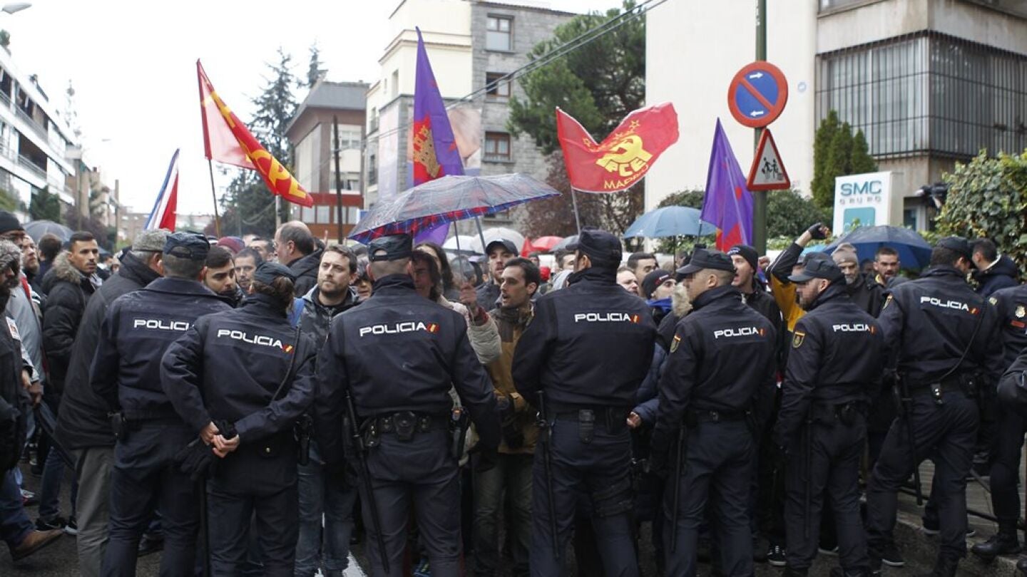 Concentraci&oacute;n frente a la embajada de Cuba en Madrid