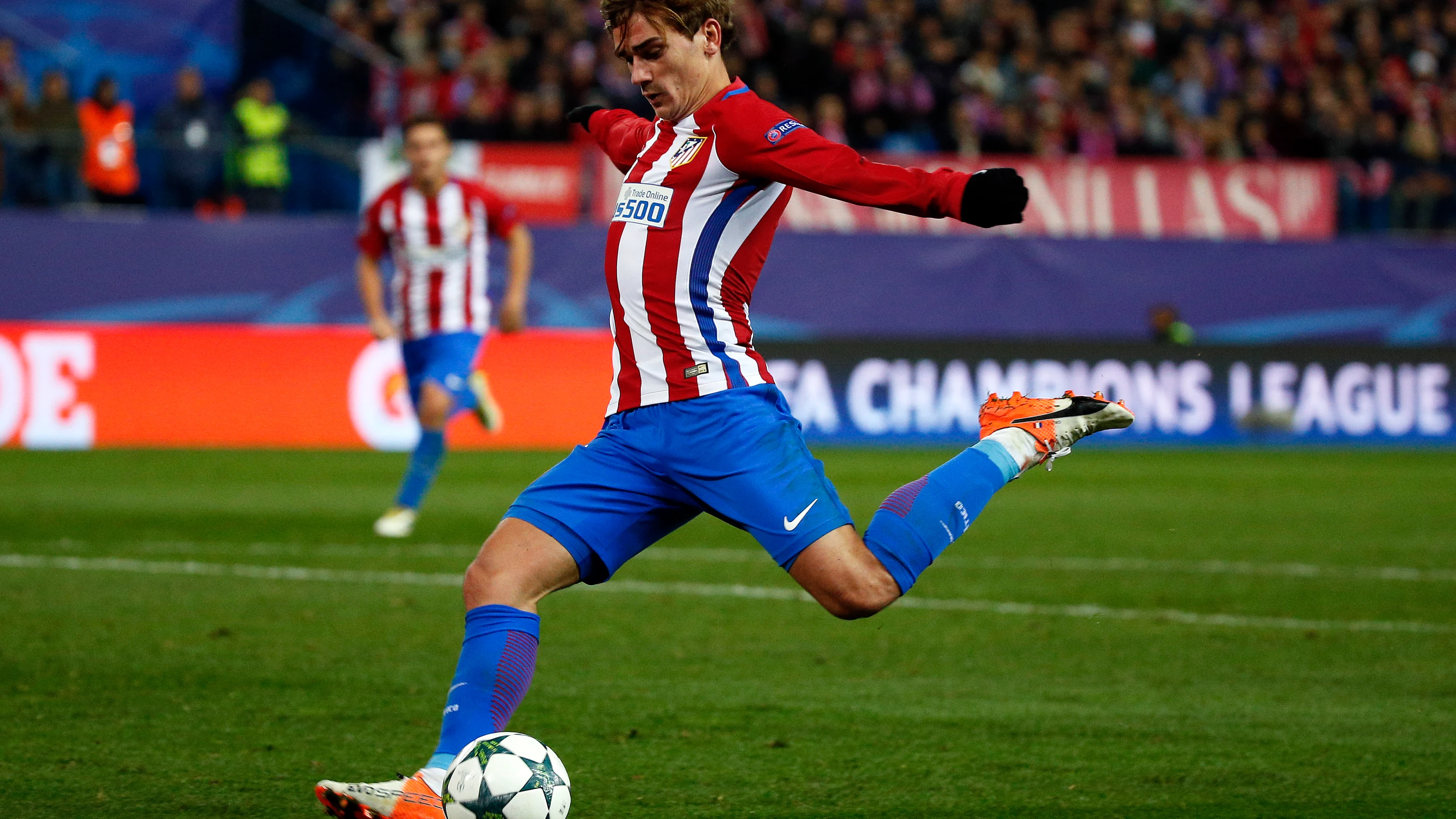 Griezmann preparando un disparo