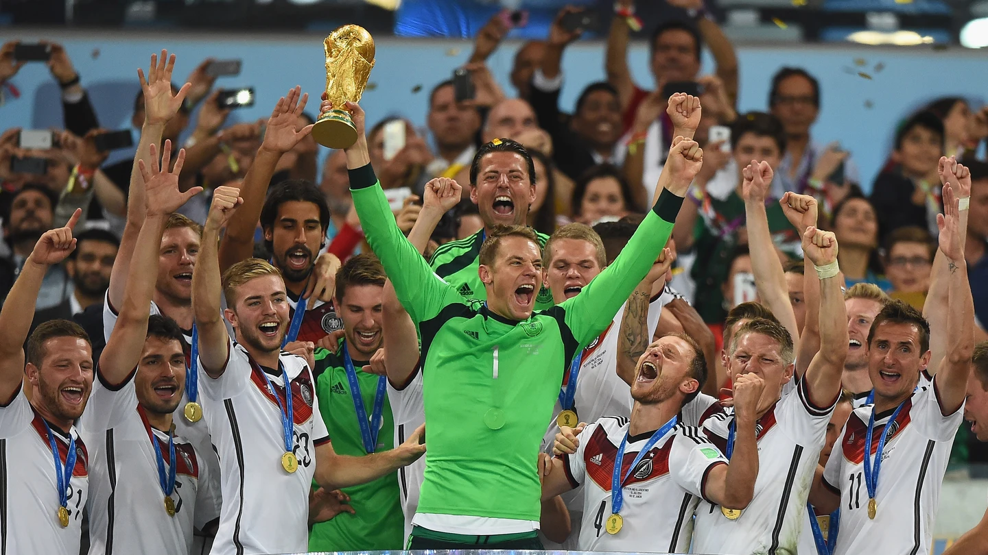 Alemania levantando la copa del mundo Alemania levantando la copa del mundo