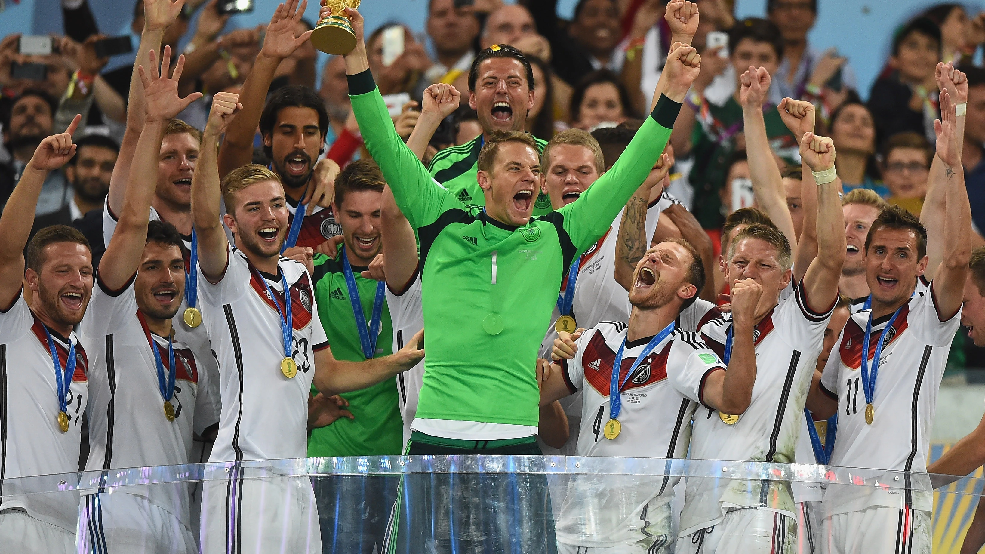 Alemania levantando la copa del mundo