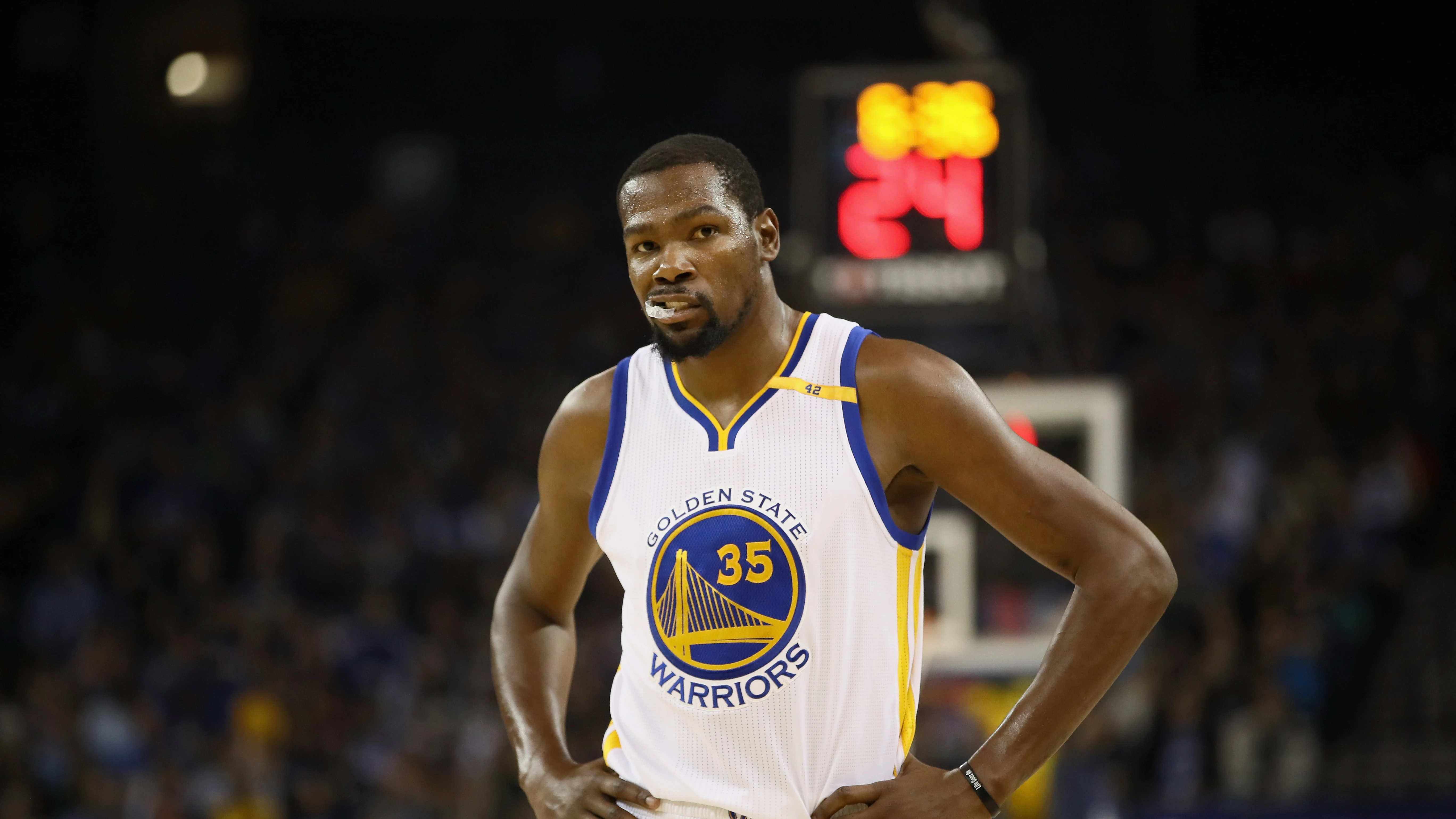 Kevin Durant, durante un partido con los Warriors