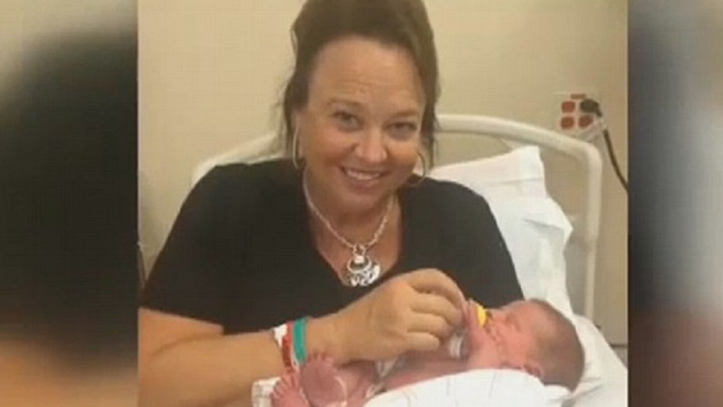 Megan Barker con su nieto