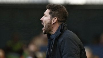 'Cholo' Simeone durante el partido en El Sadar