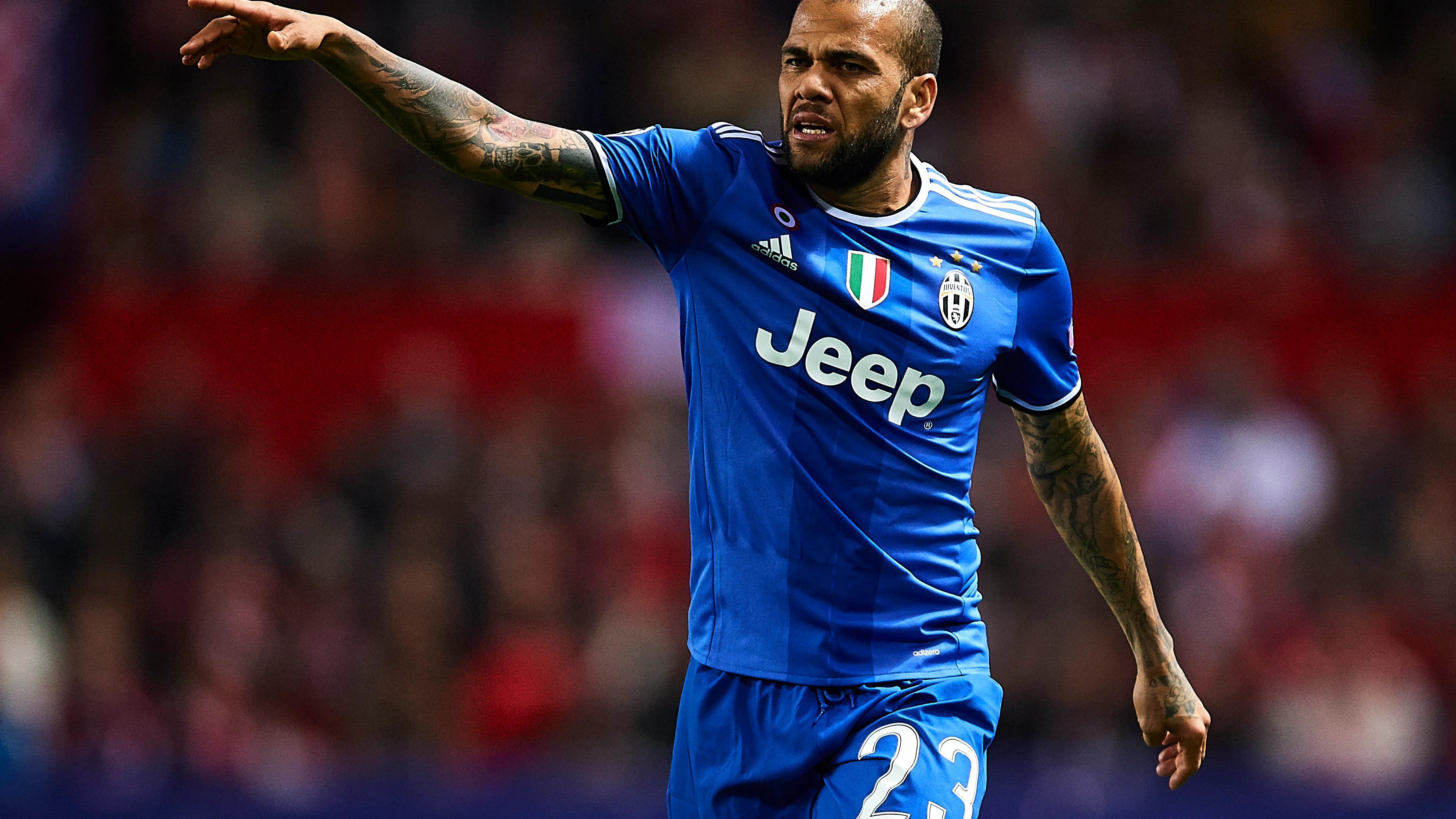 Dani Alves en un partido con la Juventus Dani Alves en un partido con la Juventus