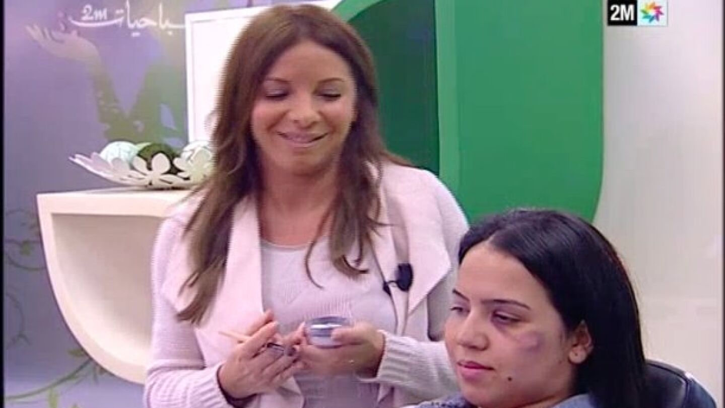 Tutorial para maquillarse contra la violencia machista en Marruecos