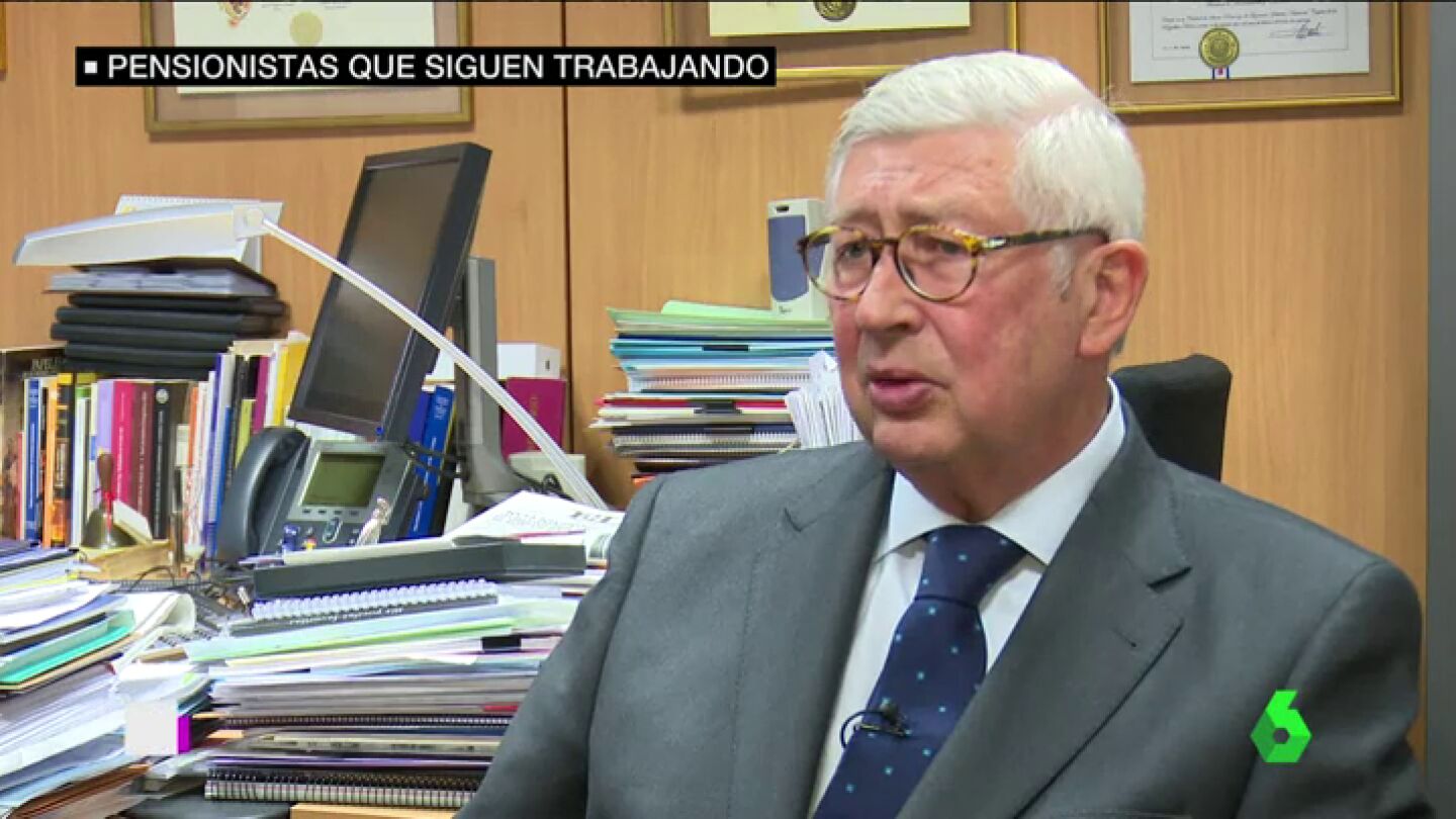 Frame 5.774968 de: Rafael tiene 70 a&ntilde;os y compatibiliza su trabajo con el 50% de la pensi&oacute;n: "No me planteaba no seguir"