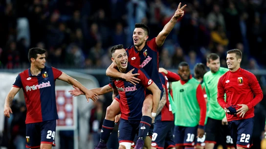 El Genoa celebrando la victoria antes la Juventus El Genoa celebrando la victoria antes la Juventus