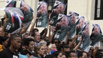 Concentración de jóvenes a favor de Fidel Castro