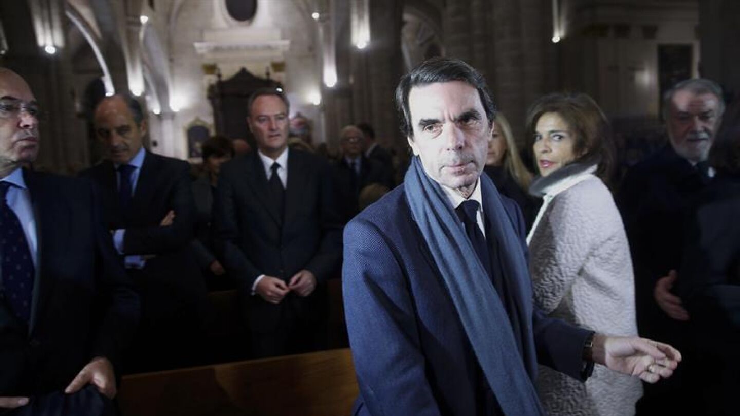 Jos&eacute; Mar&iacute;a Aznar en el funeral en memoria de Rita Barber&aacute;