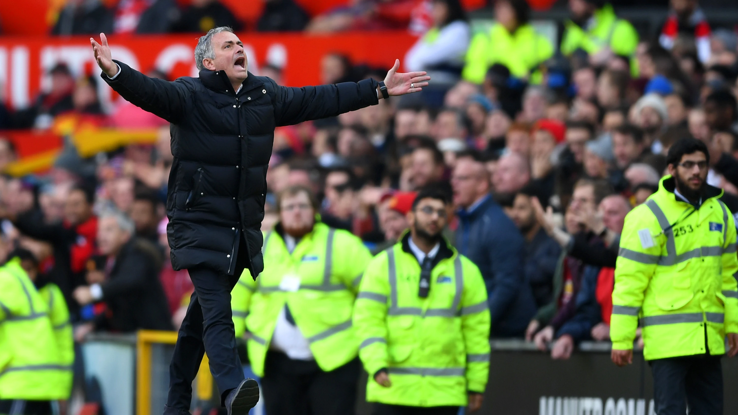 Jos&eacute; Mourinho podr&iacute;a ser sancionado de dos a seis partidos