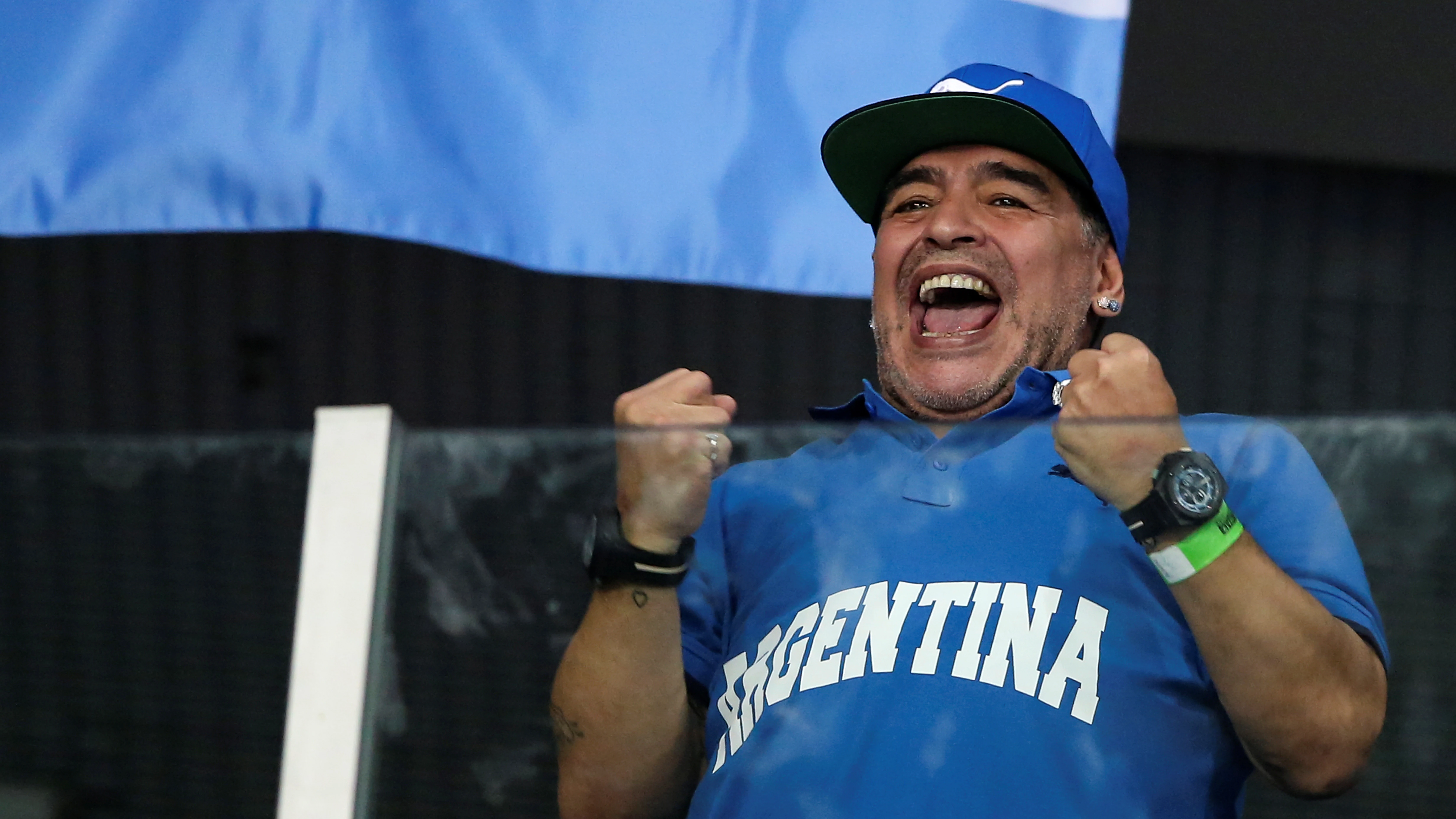 Maradona celebra un punto en la final de la Copa Davis