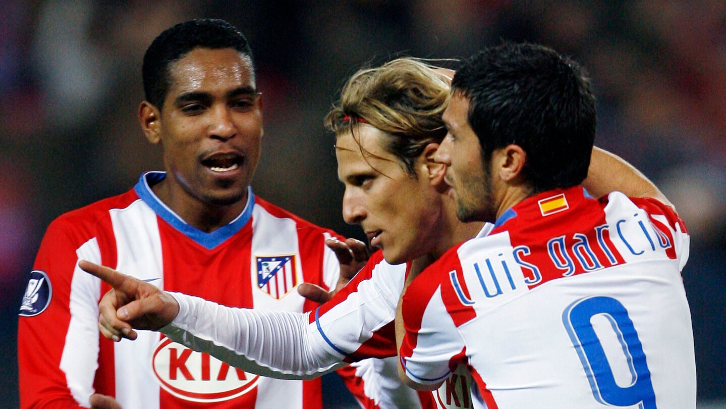 Cleber Santana, junto a Diego Forl&aacute;n y Luis Garc&iacute;a