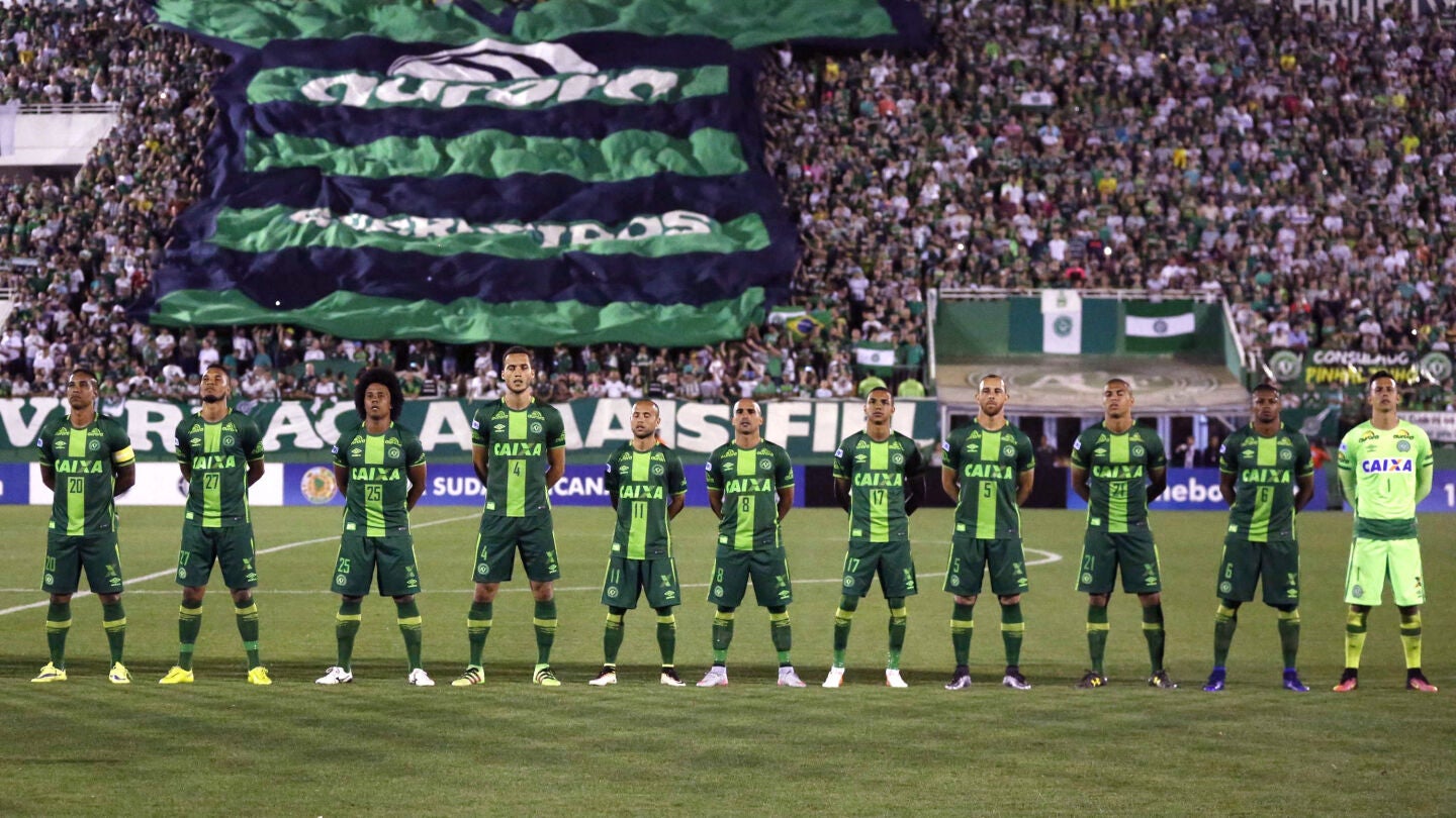 El Chapecoense tuvo que cambiar a &uacute;ltima hora sus planes de vuelo por una decisi&oacute;n de la autoridad brasile&ntilde;a