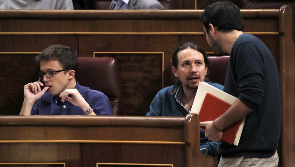 Íñigo Errejón, Pablo Iglesias y Alberto Garzón, en el Congreso