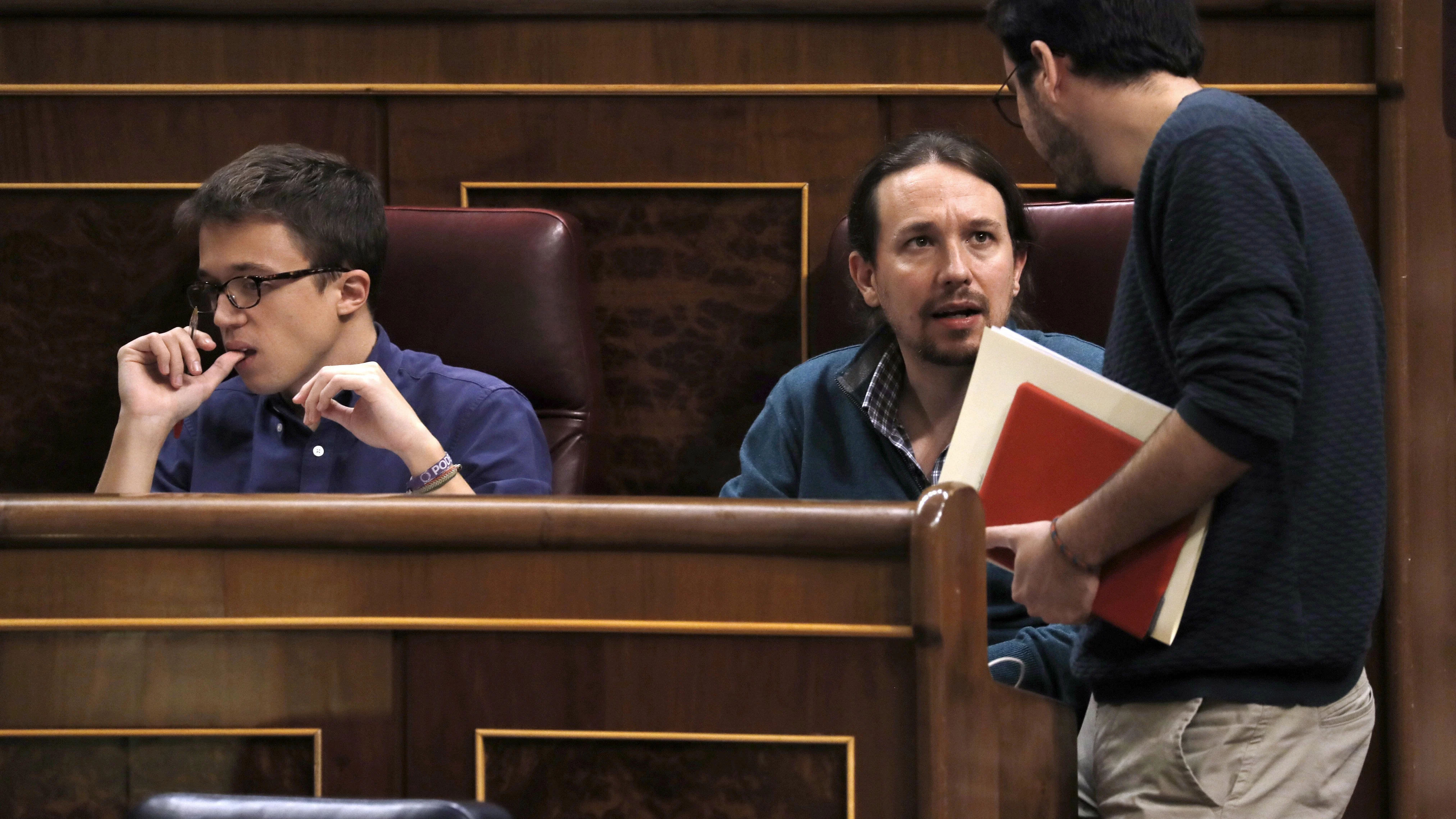 Íñigo Errejón, Pablo Iglesias y Alberto Garzón, en el Congreso