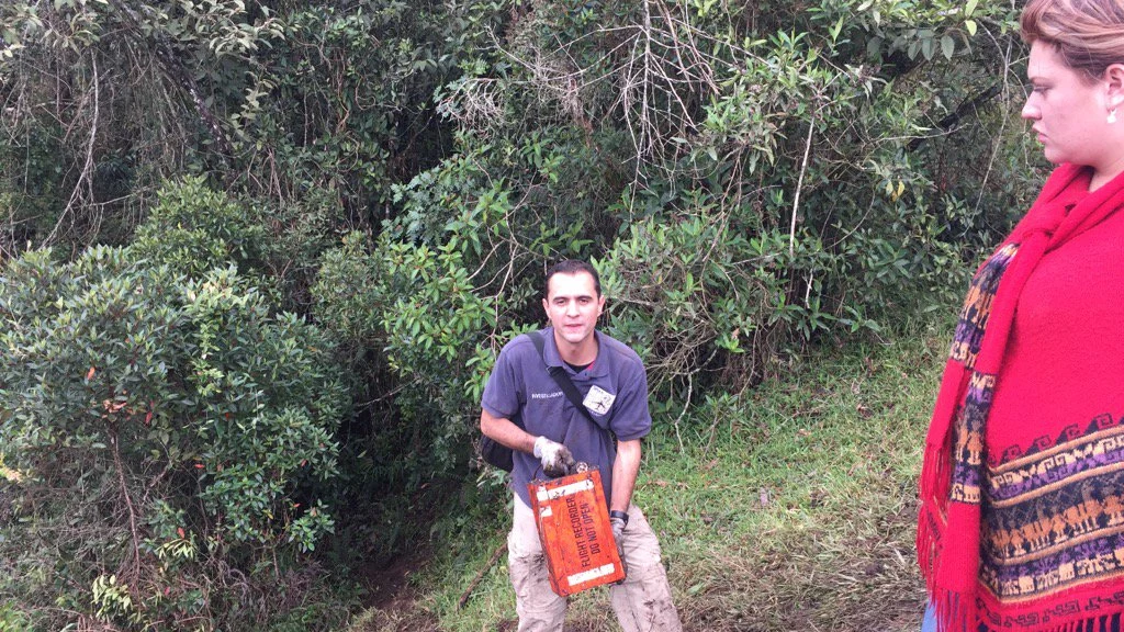 Muestran la caja negra del avión que transportaba al Chapecoense Muestran la caja negra del avión que transportaba al Chapecoense