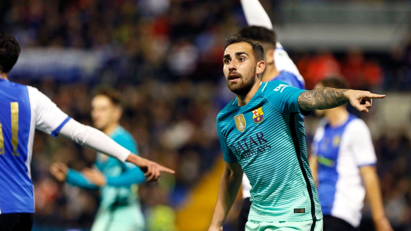 Paco Alc&aacute;cer da indicaciones a sus compa&ntilde;eros
