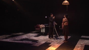 Frame 39.586188 de: 'Mírame', la obra de teatro sobre testimonios de violencia machista que busca remover conciencias