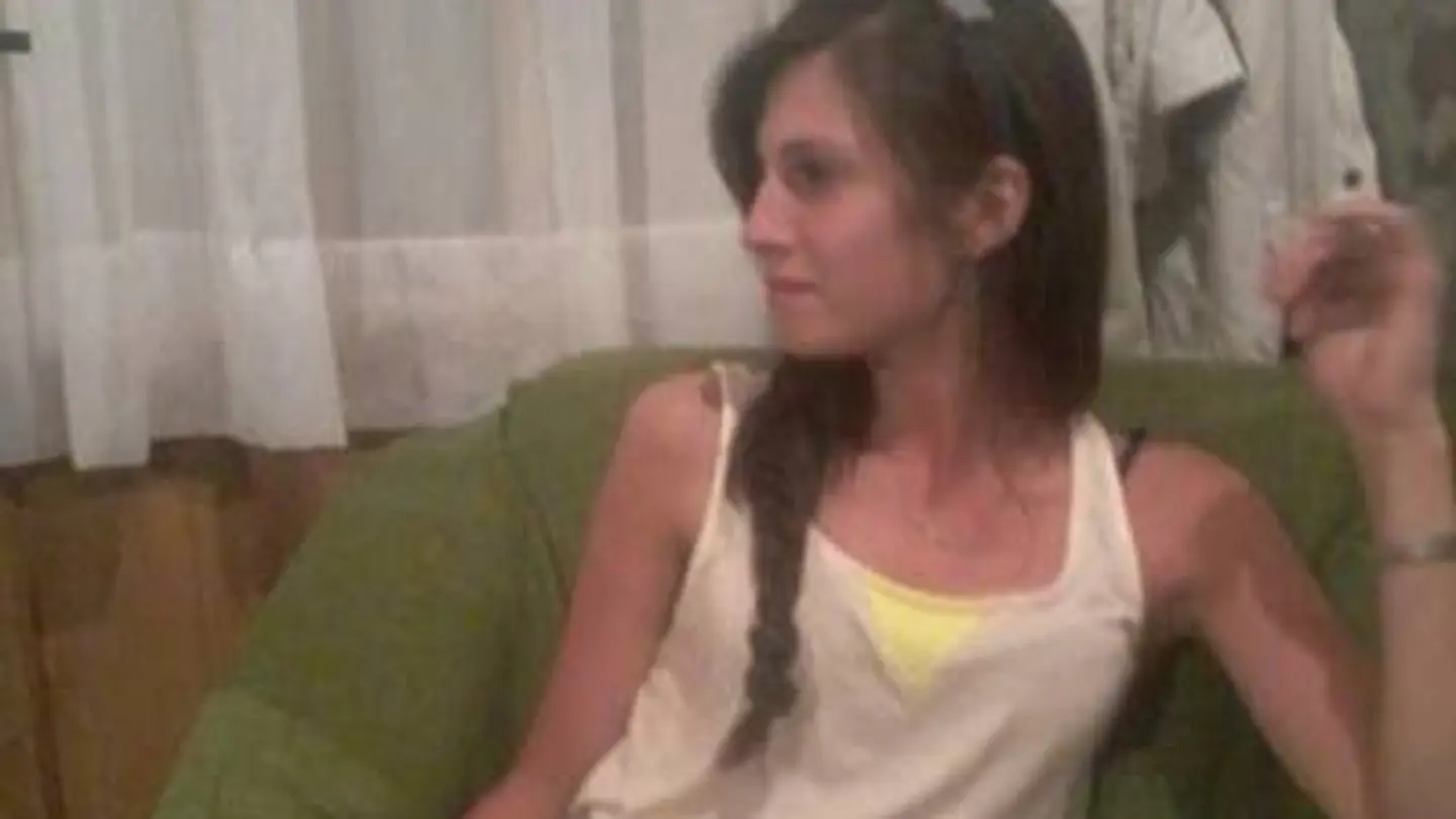 Nadia, la joven que saltó al vacío desde un segundo piso para evitar que la violen Nadia, la joven que saltó al vacío desde un segundo piso para evitar que la violen
