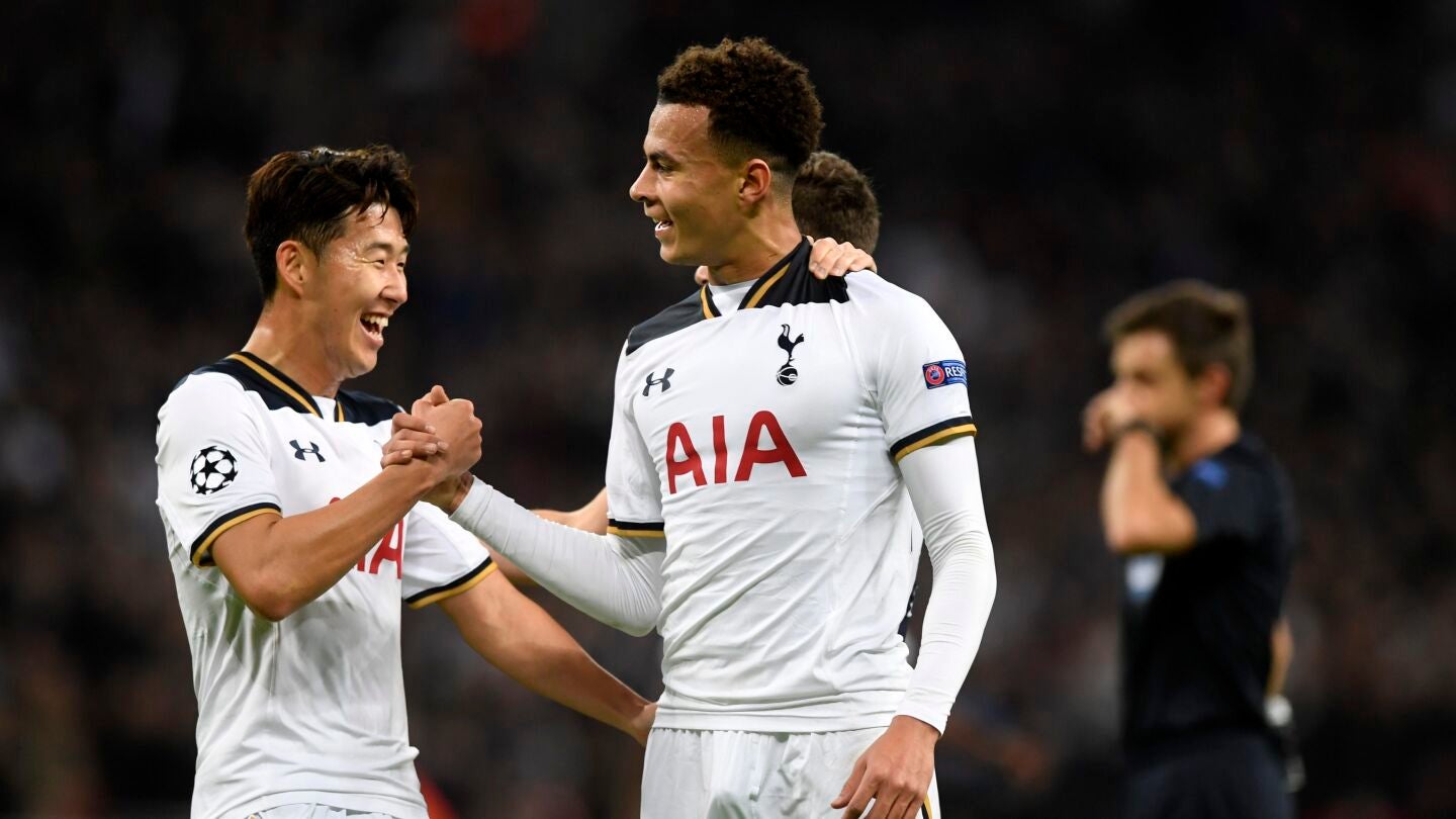 Dele Alli celebra su gol al CSKA con Heung-Min Son 