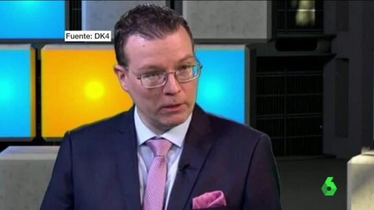 Frame 1.060596 de: Un diputado dan&eacute;s defiende que se dispare a los barcos de migrantes que llegan a Europa