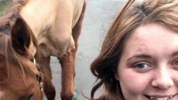 Un selfie de la dueña con el caballo