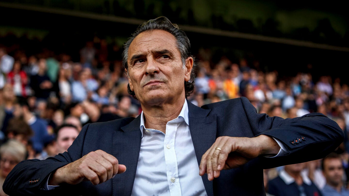 Cesare Prandelli, durante un encuentro con el Valencia