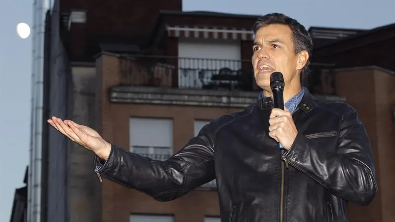 Pedro Sánchez, durante un acto público en Asturias Pedro Sánchez, durante un acto público en Asturias
