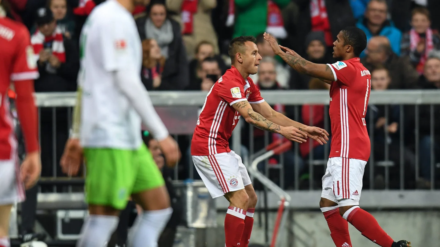 Douglas Costa celebrando su gol frente al Wolfsburgo Douglas Costa celebrando su gol frente al Wolfsburgo