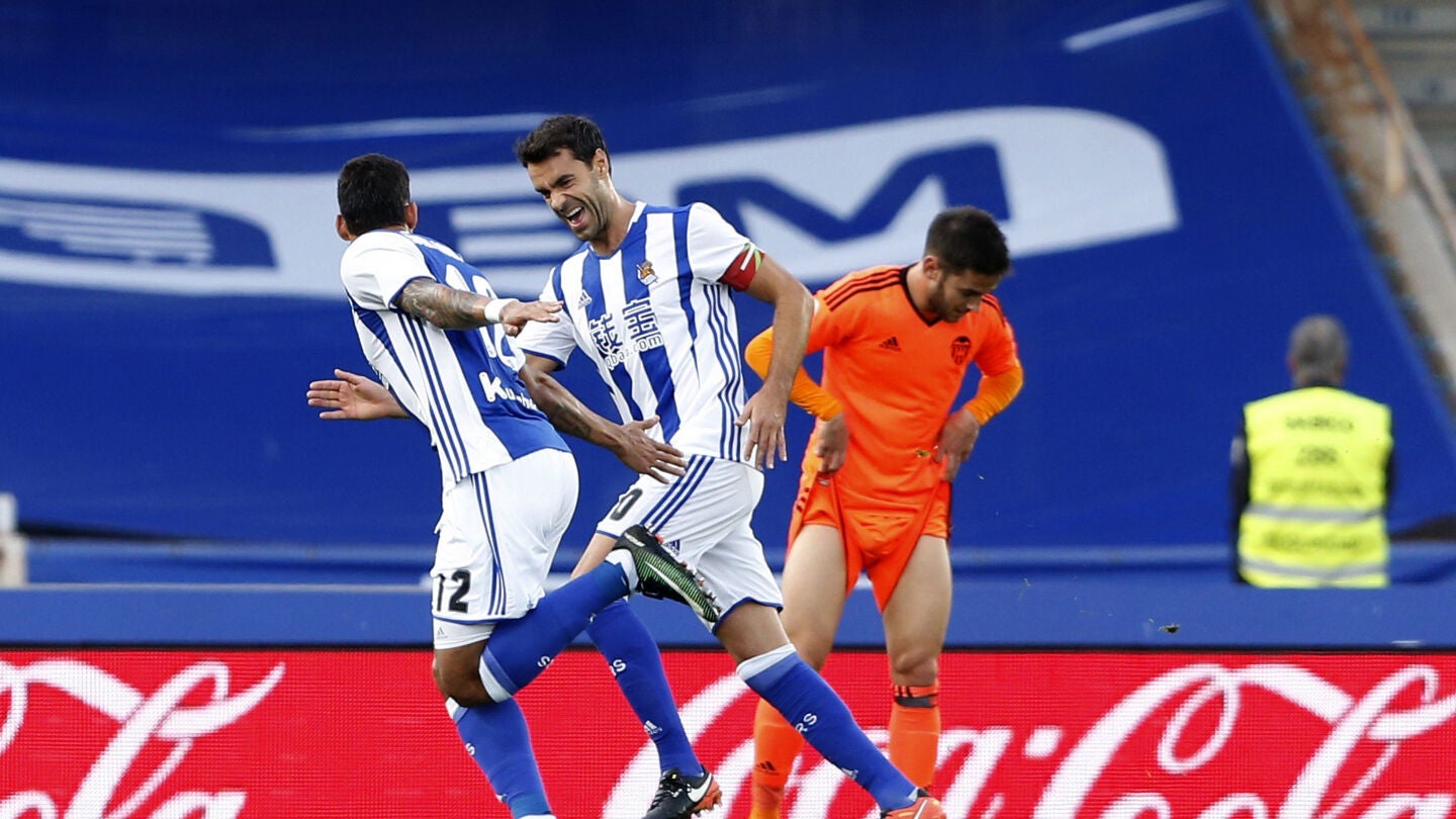 Willian Jos&eacute; celebra uno de sus goles contra el Valencia