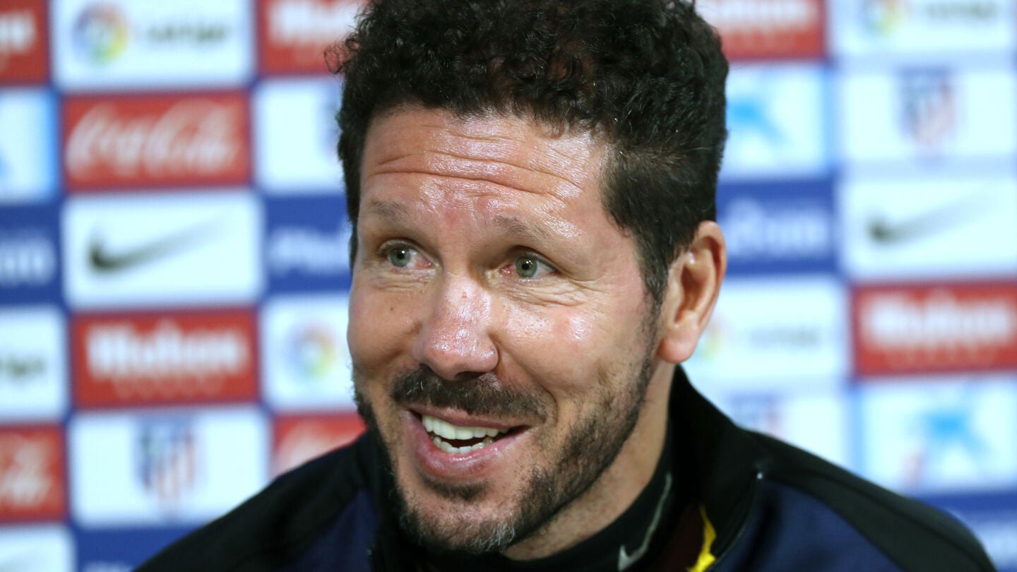 Simeone, sonriente durante la rueda de prensa