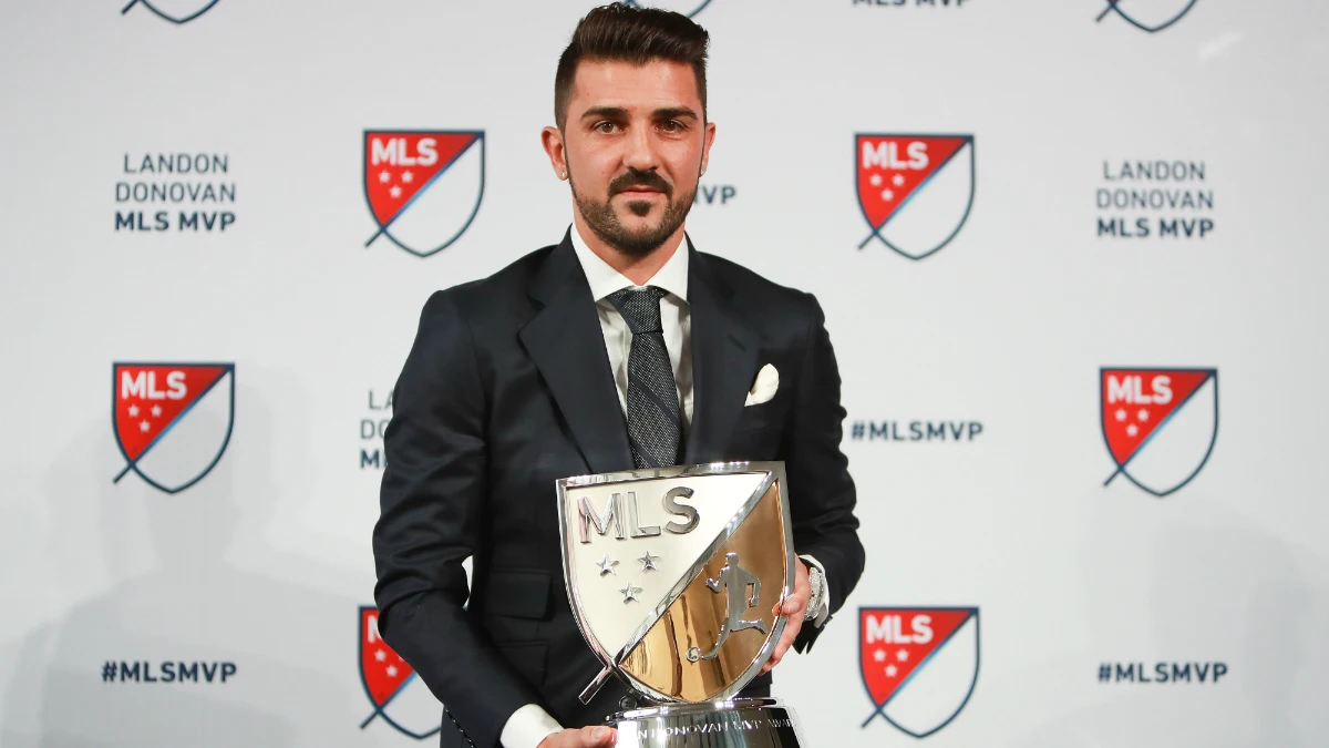 Villa, con el trofeo de Mejor Jugador de la MLS