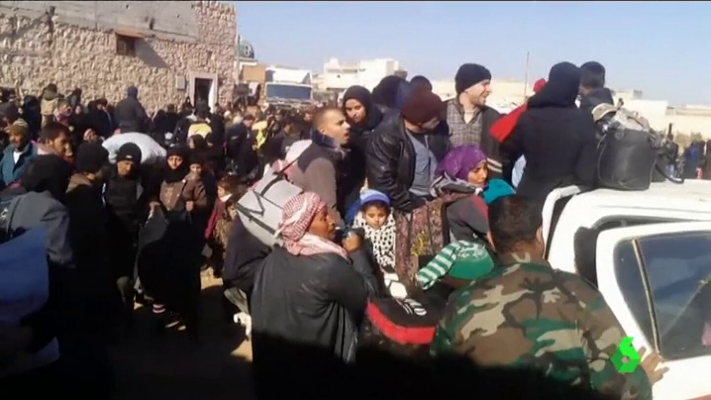 Frame 5.374098 de: Rusia ofrece una tregua de 48 horas para evacuar a rebeldes y civiles atrapados en la ciudad de Alepo