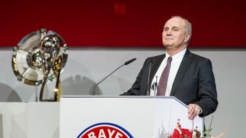 Hoeness presidiendo un acto del Bayern