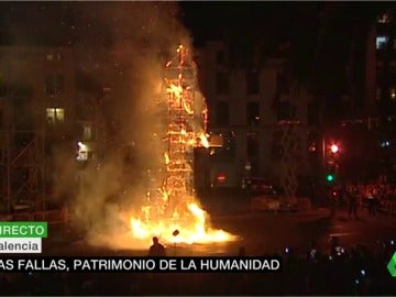 Frame 58.840224 de: fallas Frame 58.840224 de: fallas