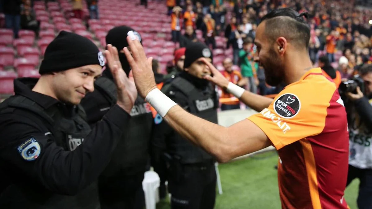 Yasin &Ouml;ztekin, jugador del Galatasaray turco 