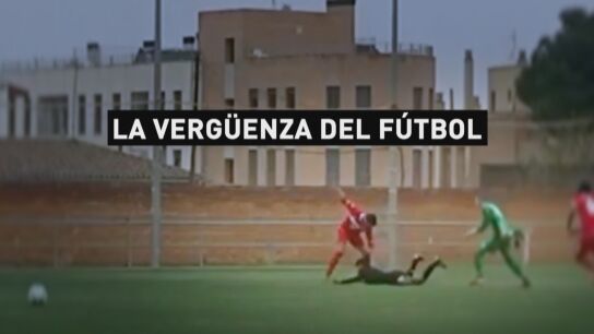 Un jugador de Primera Regional agrede al árbitro durante un partido
