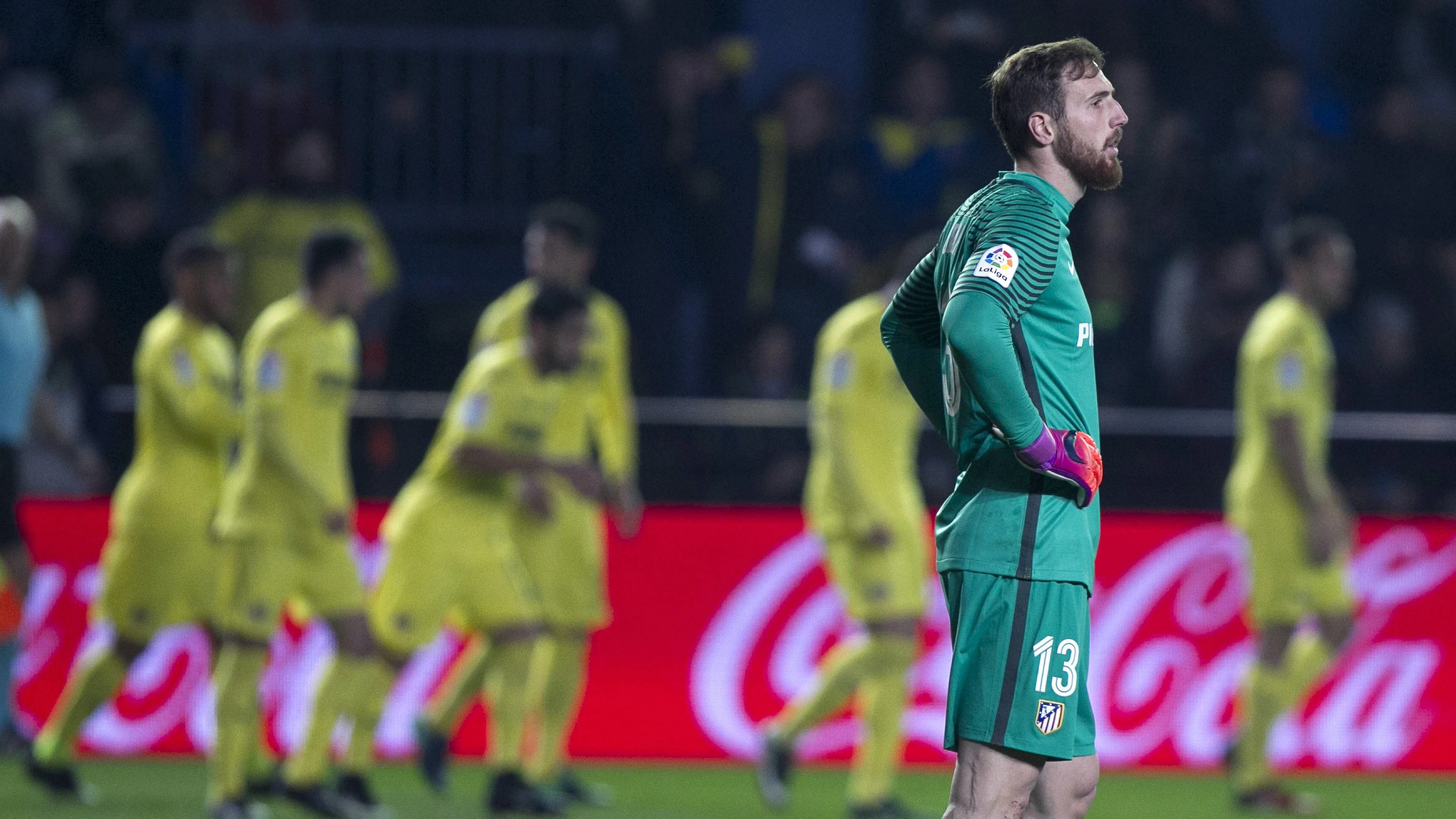 Oblak se lamenta tras recibir un gol en El Madrigal