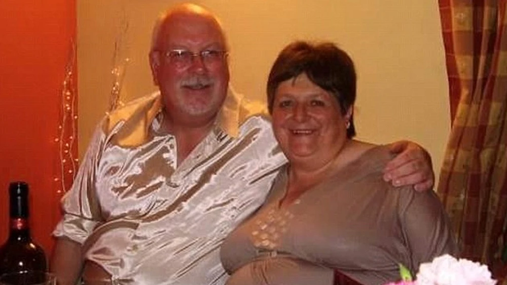 Roger y Maureen juntos Roger y Maureen juntos
