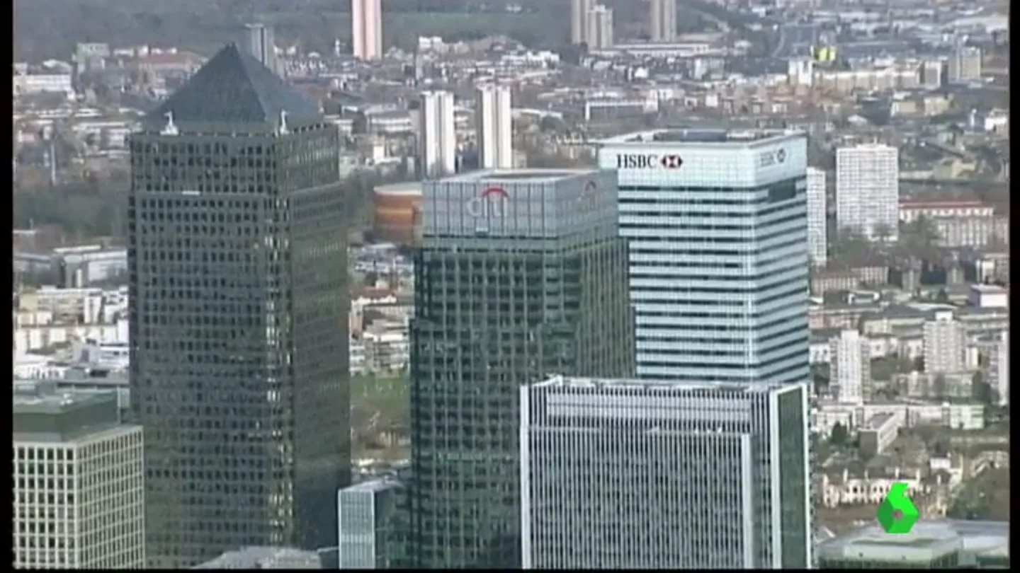 Frame 0.409974 de: Guindos propone bajar el IRPF a ejecutivos extranjeros para atraer a bancos de brexit Frame 0.409974 de: Guindos propone bajar el IRPF a ejecutivos extranjeros para atraer a bancos de brexit