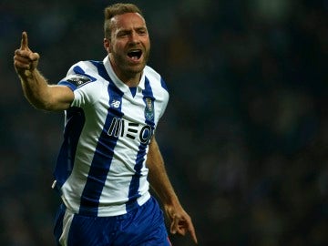 Depoitre celebrando su gol frente al Chaves Depoitre celebrando su gol frente al Chaves