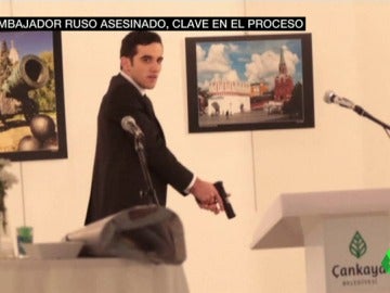 Frame 67.430545 de: asesino embajador Frame 67.430545 de: asesino embajador
