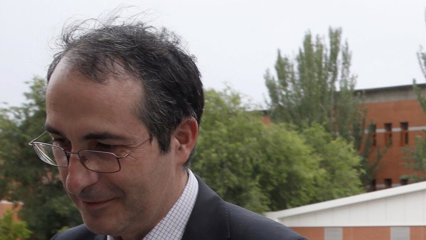 El rector de la Rey Juan Carlos