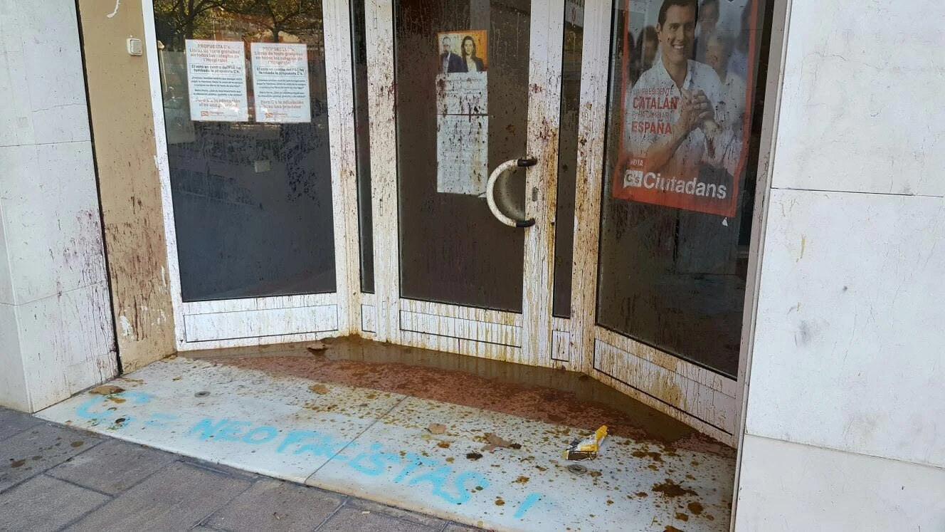 Ataque a la sede de C's en L'Hospitalet de Llobregat