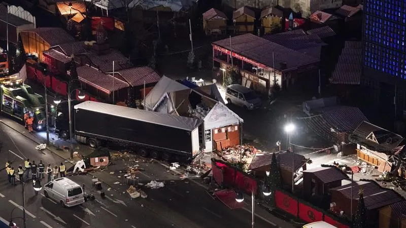 Vista aérea del mercado navideño atacado en Berlín