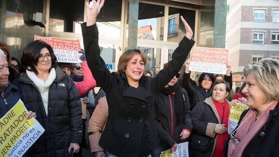Juana Rivas en la manifestación contra la decisión del juez en una imagen de archivo Juana Rivas en la manifestación contra la decisión del juez